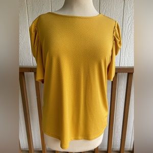 Medium yellow & white polka dot blouse with puffy sleeves size medium